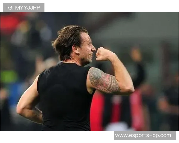 卡萨诺谈齐沃战术转变强调进攻参与度提升与前任截然不同 卡萨诺谈齐沃战术转变强调进攻参与度提升与前任截然不同