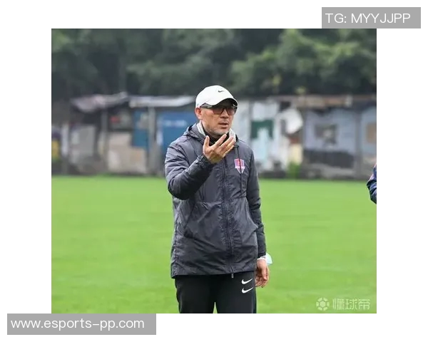 雄鹿队积极补强但未见实质进展引发关注与讨论