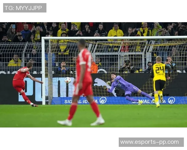 哈曼称赞凯恩为防守做牺牲但希望他专注进球位置 哈曼称赞凯恩为防守做牺牲但希望他专注进球位置