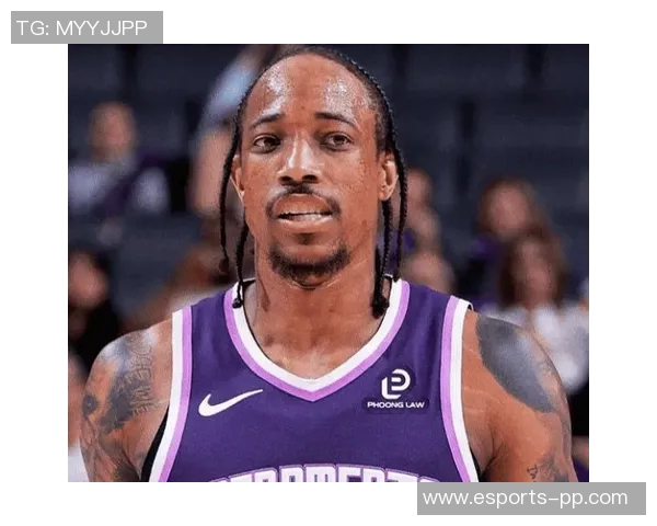 德罗赞稳定表现砍下17分4助拉文紧随其后贡献16分助力球队胜利 德罗赞稳定表现砍下17分4助拉文紧随其后贡献16分助力球队胜利