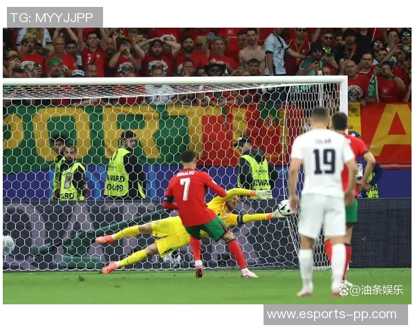 C罗罚失点球却助力葡萄牙绝杀爱尔兰精彩逆转